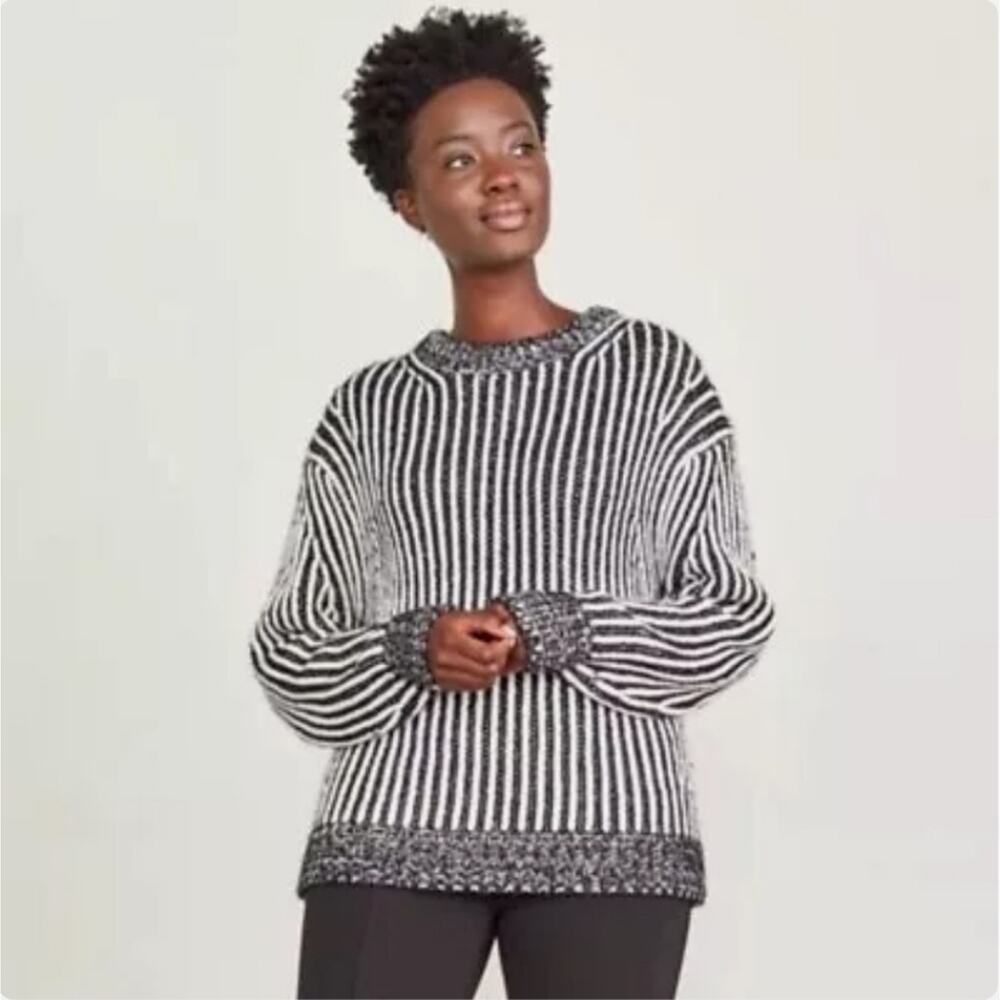 Elizabeth and James Black and White Contrast Knit Sweater